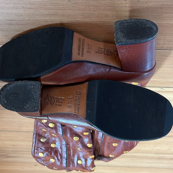 True Vintage dead-stock Etienne Aigner groovy boots, size 5.5. AMAZING RARE FIND - Picture 3 of 4